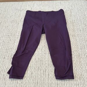 Purple lululemon Wunder Under cropped Leggings
